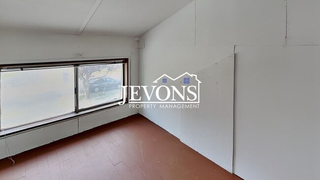 Building Photo - Charming 5-bedroom home near shopping, parks, and University of Puget Sound - Minutes from Cheney...