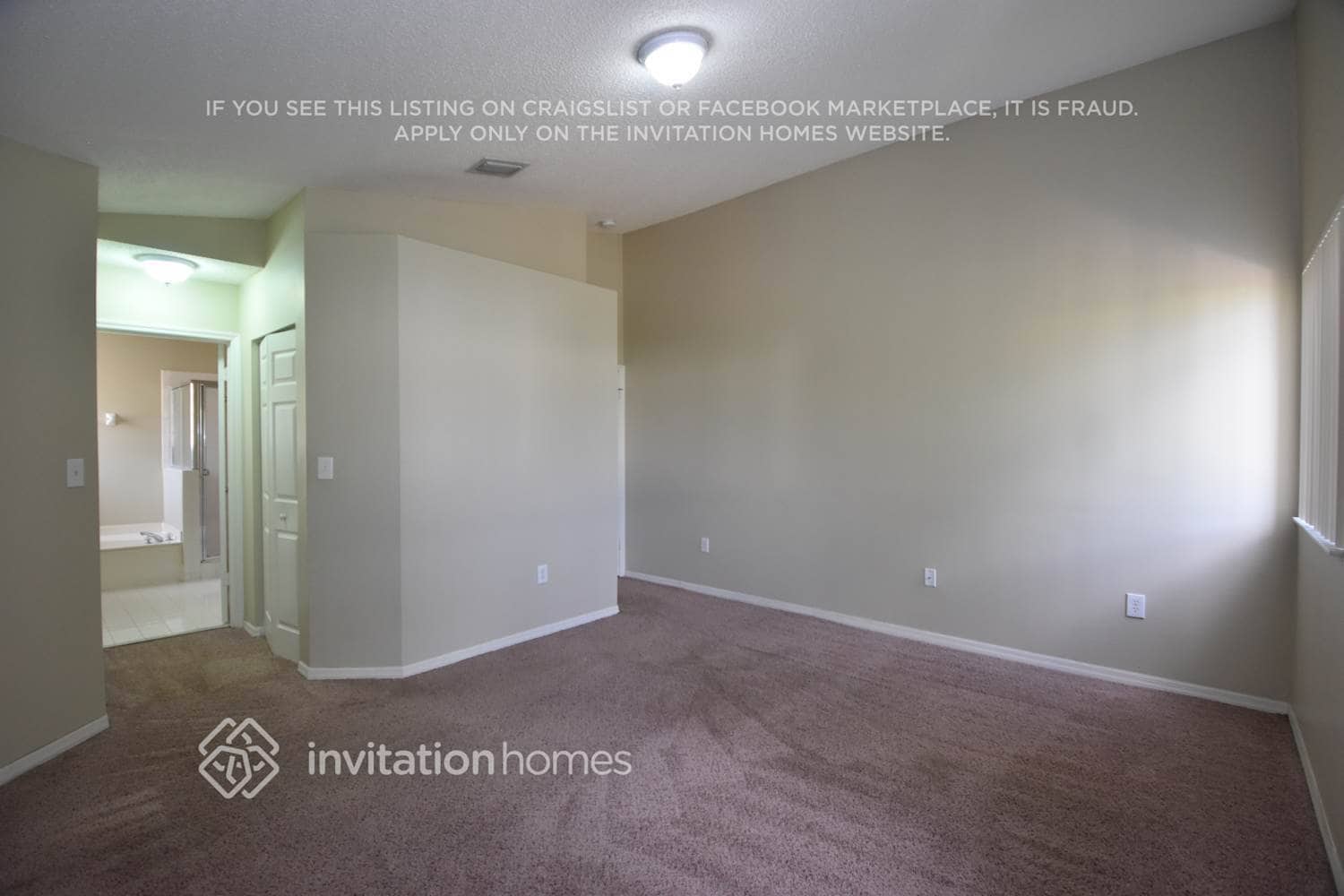 Building Photo - 14841 SW 138th Terrace