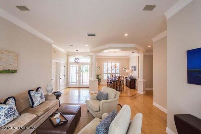 Building Photo - 110 Overlook Dr