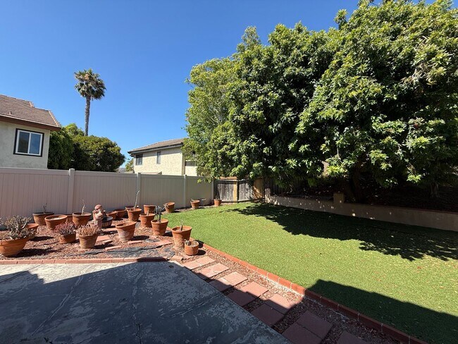 Building Photo - Wonderful 4 Bedroom 2-story Townhome in "F...
