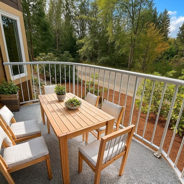 patio for soaking up the quiet nature - 280 NW Holly St