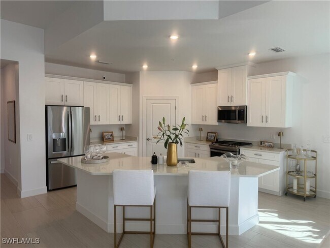 Building Photo - 16885 Fairgrove Way