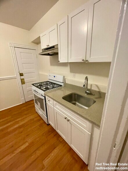 Building Photo - 885 Massachusetts Ave