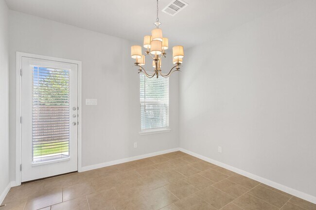 Building Photo - 3 Bedrooms and 2.5 Bathrooms located in Ca...