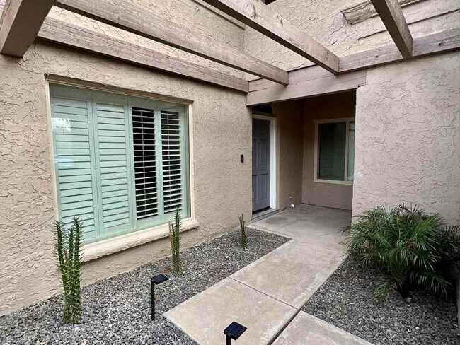 Building Photo - 6583 N 79th Pl