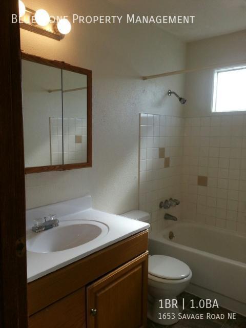 Building Photo - 1653 Savage Rd NE