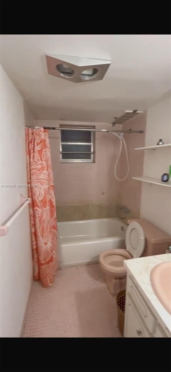 Building Photo - 2820 NE 201st Terrace