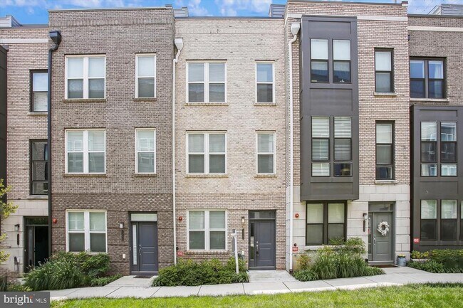 Building Photo - 13340 Sherwood Park Ln