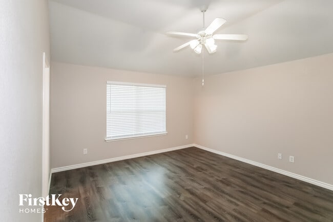 Building Photo - 1208 Mountain Peak Dr