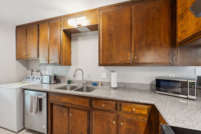 Building Photo - Lovely 2 bed / 2 bath Home in Stonegate