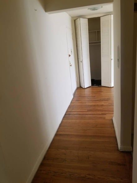 Building Photo - 94-30 59th Ave