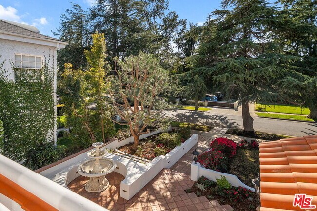 Building Photo - 459 21st Pl