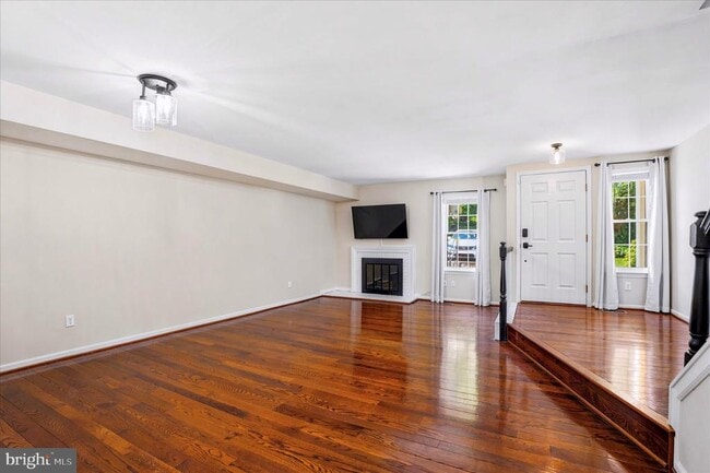 Building Photo - 706 Andover Ct