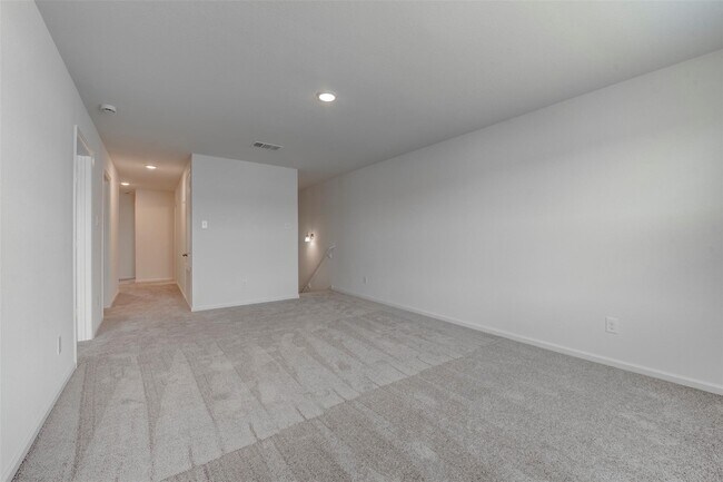 Building Photo - 14878 Calderon Dr