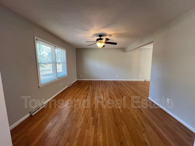 Building Photo - 5313 Hampton Rd