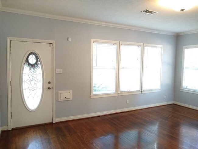 Building Photo - 1722 Haver St