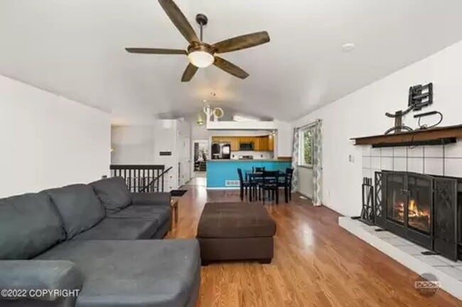 Building Photo - Check out the private fenced backyard!