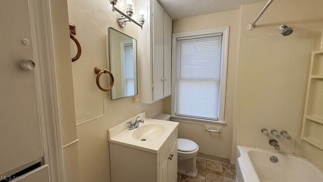 Building Photo - 2042 13th St
