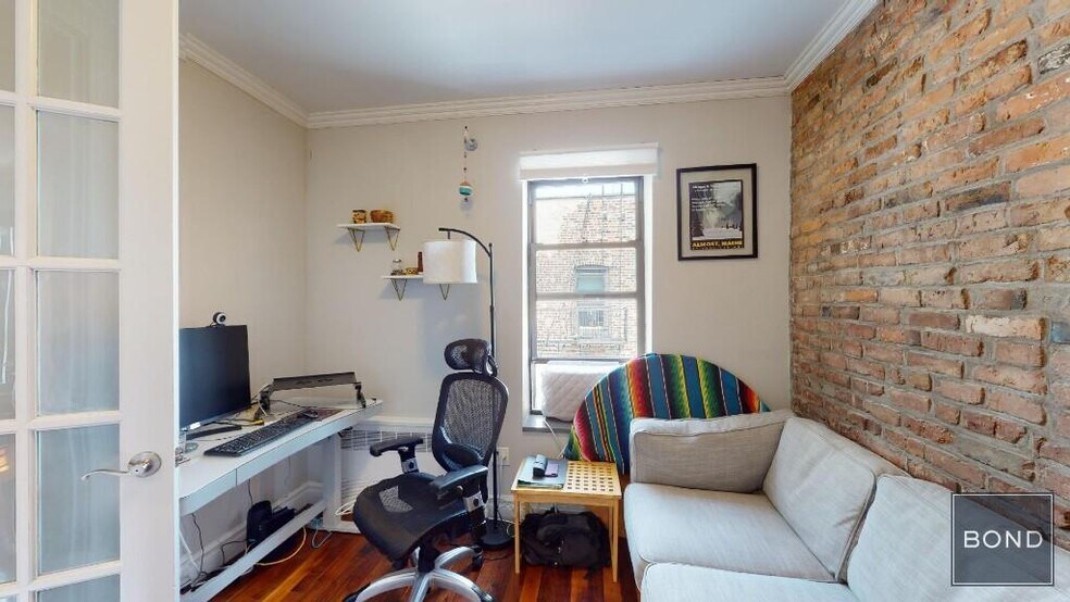 Building Photo - 1590 Lexington Ave