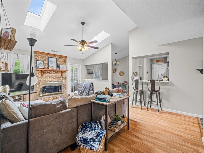 Building Photo - Raintree Subdivision