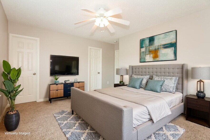 Building Photo - 715 Almora Dr