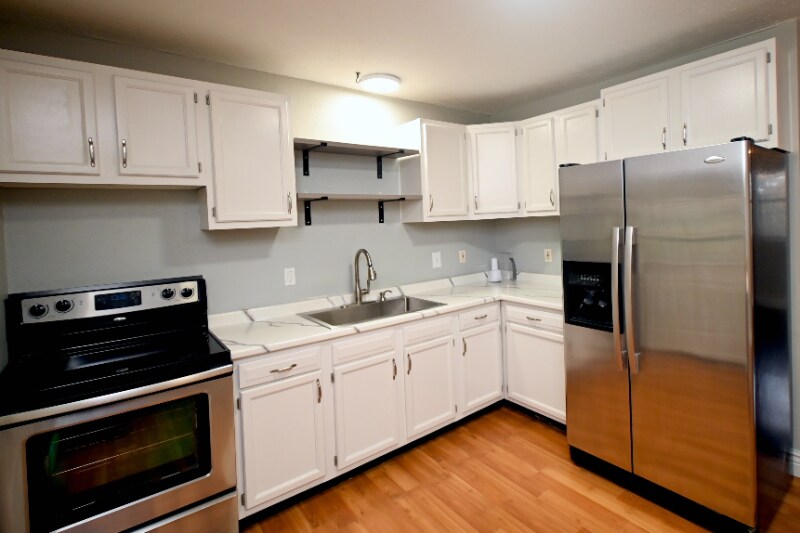 Building Photo - 615 Concord Rd