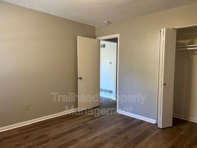 Building Photo - 8702 NW 82 Terrace