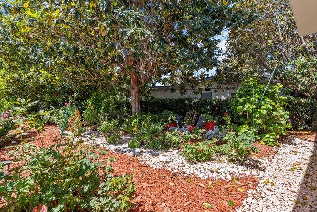 Building Photo - 17812 Parthenia St