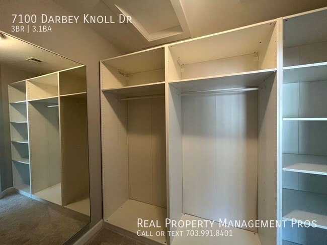 Building Photo - 7100 Darbey Knoll Dr