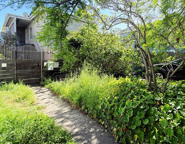 Building Photo - 1722 Stuart St