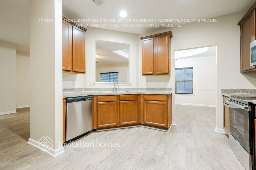 Building Photo - 321 Alcovy Way