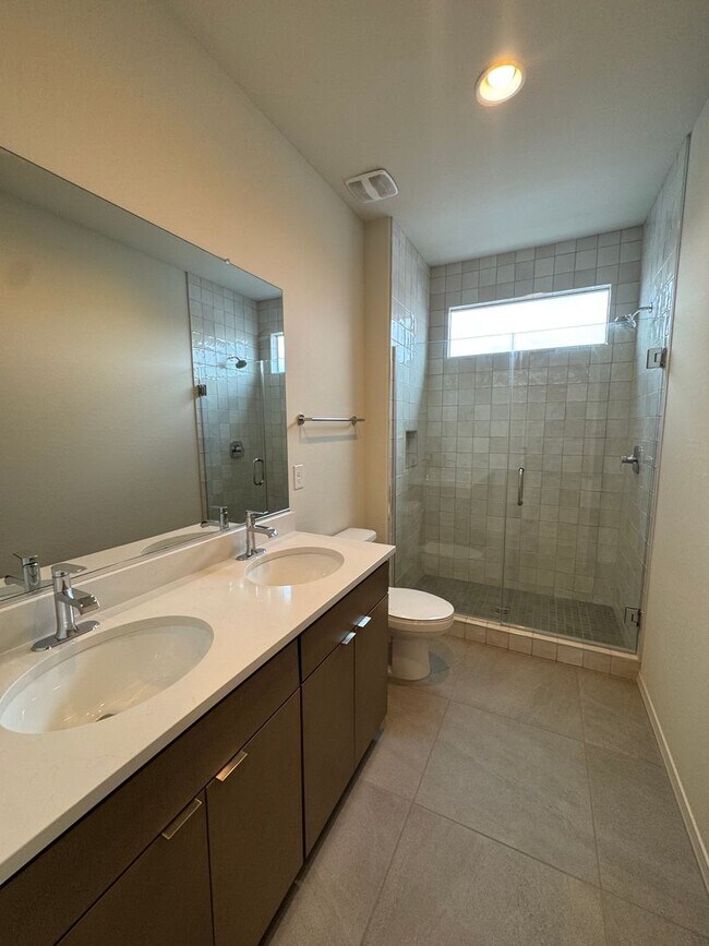 Building Photo - 17156 W Smoketree Dr