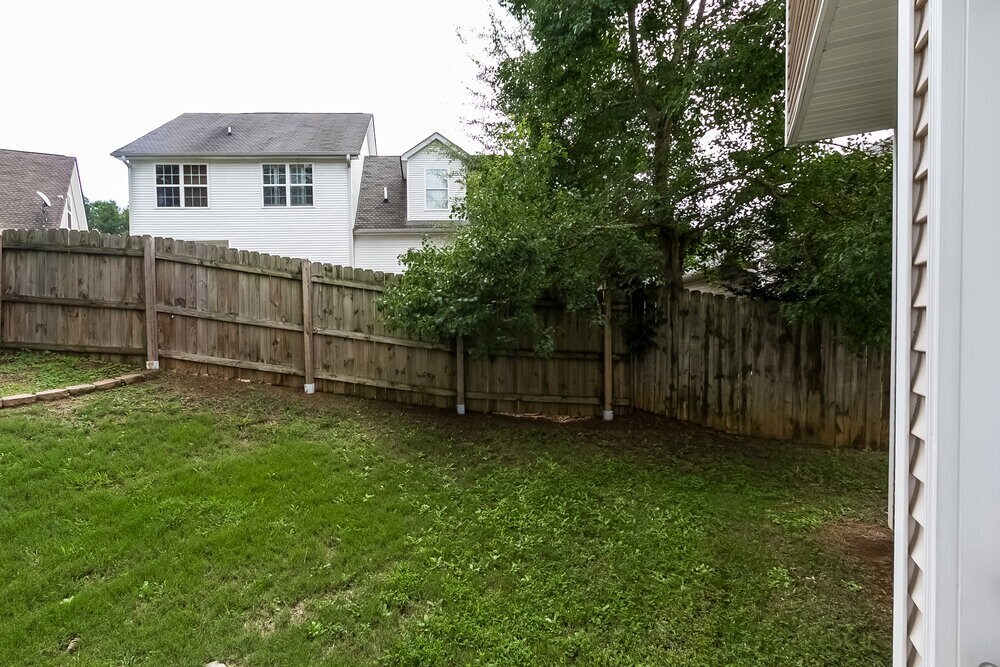 Building Photo - 64 Crescent St