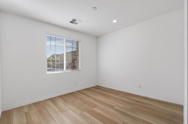 Building Photo - THIS is the HOME you have been waiting for!