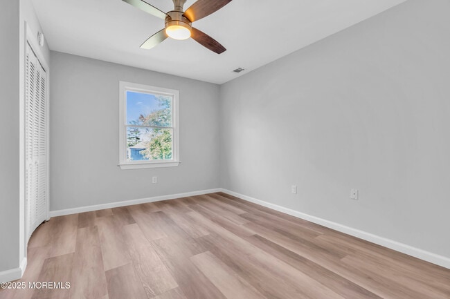 Building Photo - 213 Main St