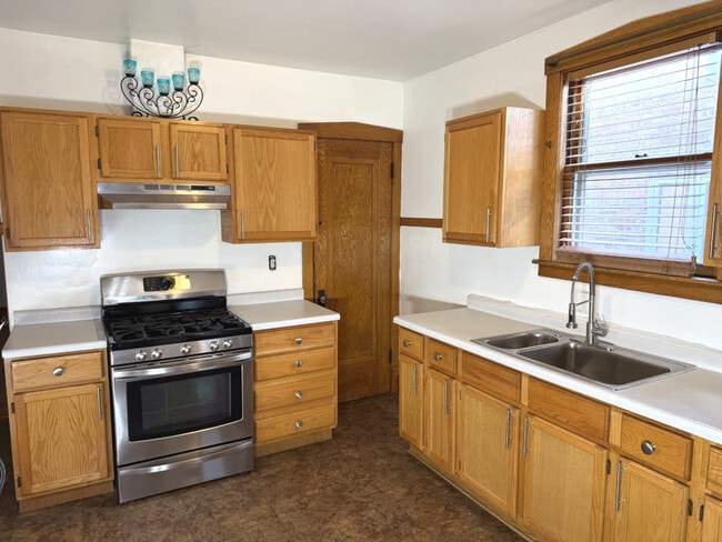 Building Photo - 1940 Wenonah Ave