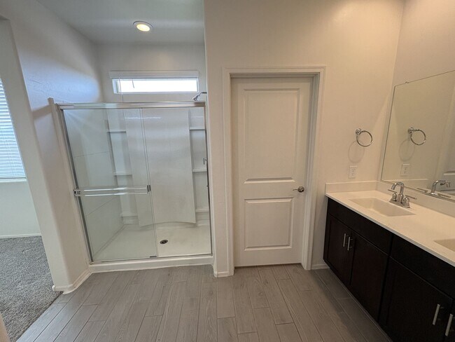 Building Photo - Vail School District with great views 4 bedroom plus den