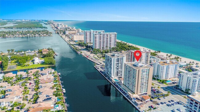Building Photo - 1410 S Ocean Dr