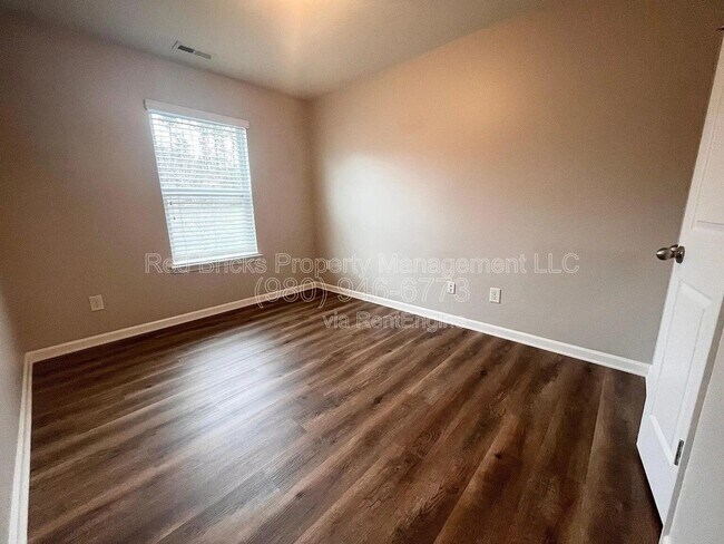 Building Photo - 4630 Craigmoss Ln