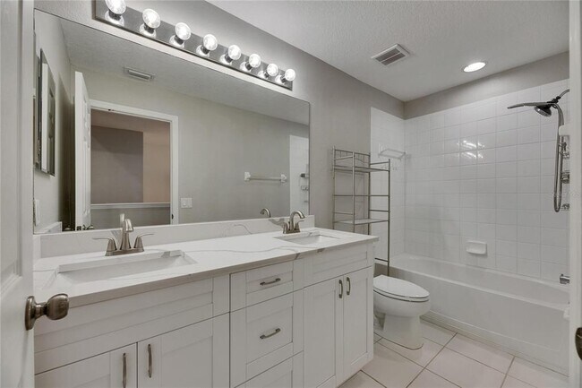 Building Photo - 1806 Mira Lago Cir