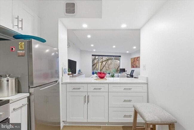 Building Photo - 2141 Wisconsin Ave NW