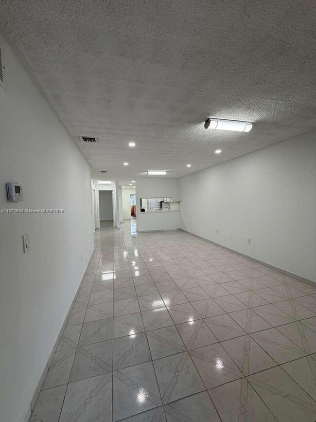 Building Photo - 6538 W 2nd Ct