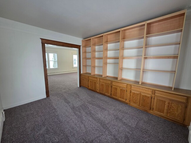 Building Photo - 1350 Winnebago Ave