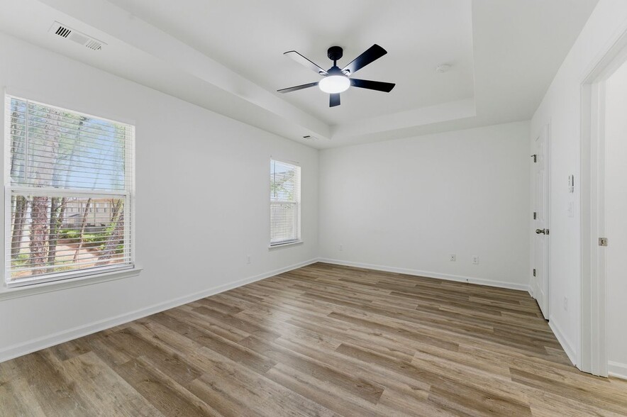 Building Photo - 585 McWilliams Rd