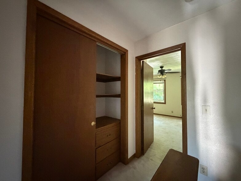 Building Photo - 302 30th Avenue Ct