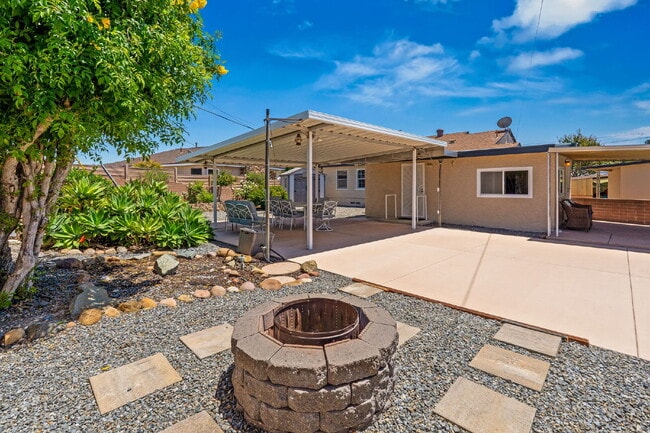 Building Photo - A San Diego Home with a Pool? Yes please!