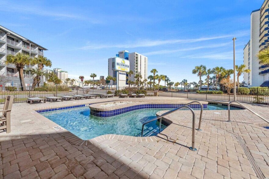 Building Photo - 2000 S Ocean Blvd