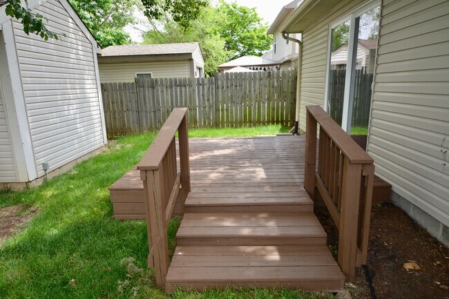 Building Photo - 9610 Claymore Dr