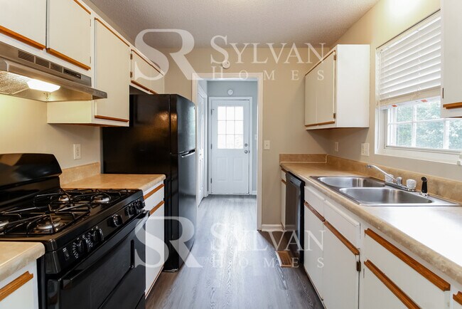 Building Photo - Adorable 3BR, 2BA Home in High Point!