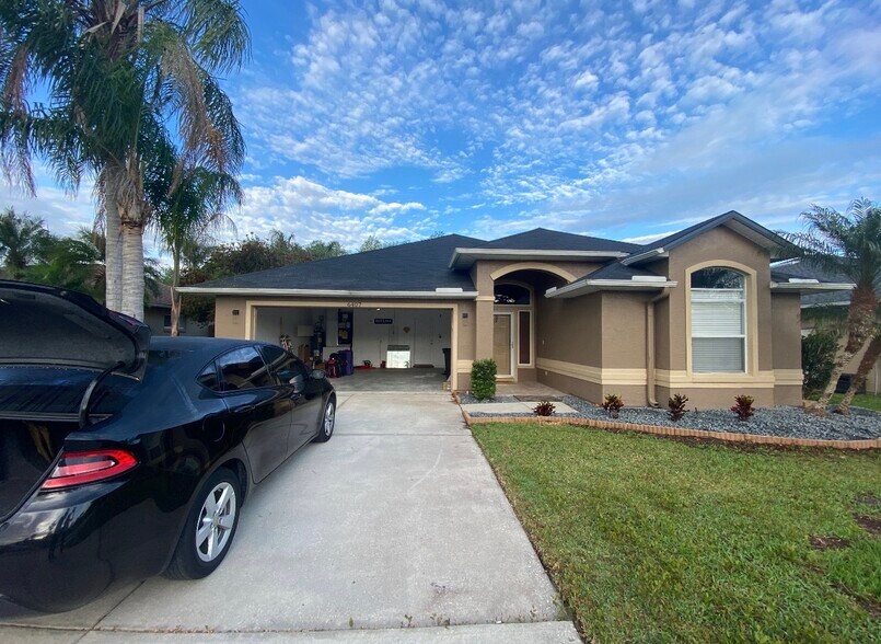 Building Photo - 6407 Whit Ct